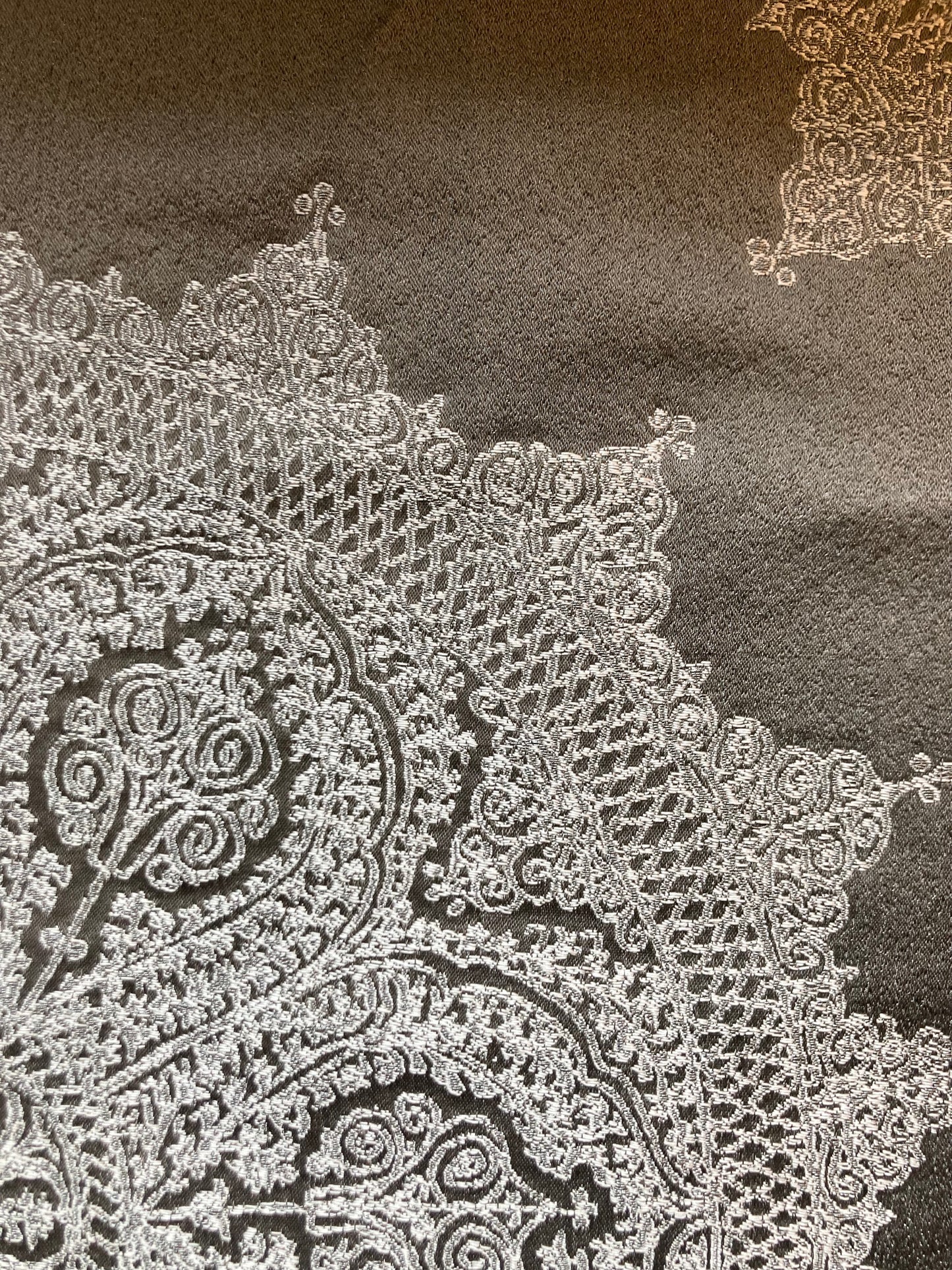 Curtain - Medallion