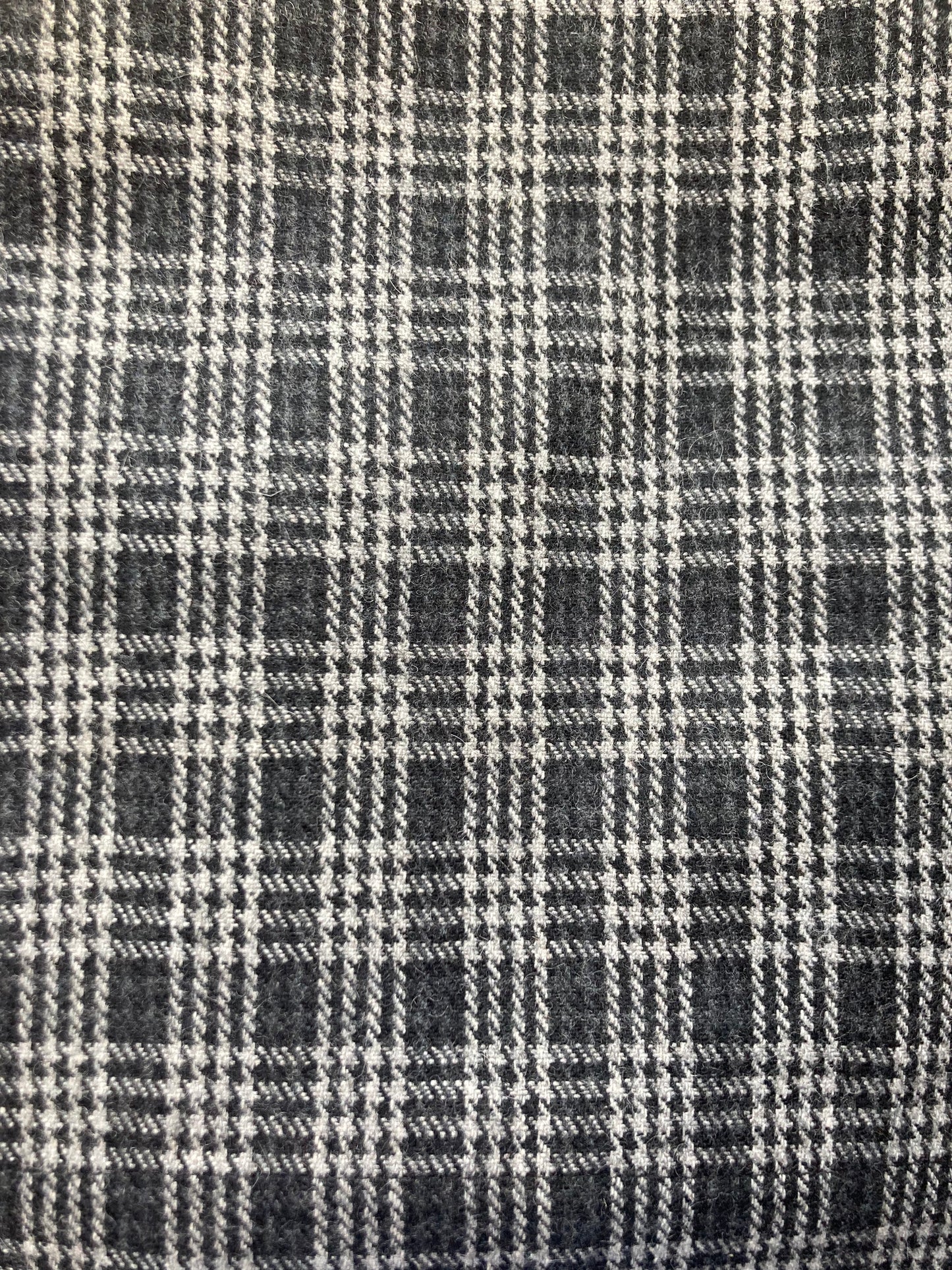 Curtain - Midnight Elegance -Wool Checks