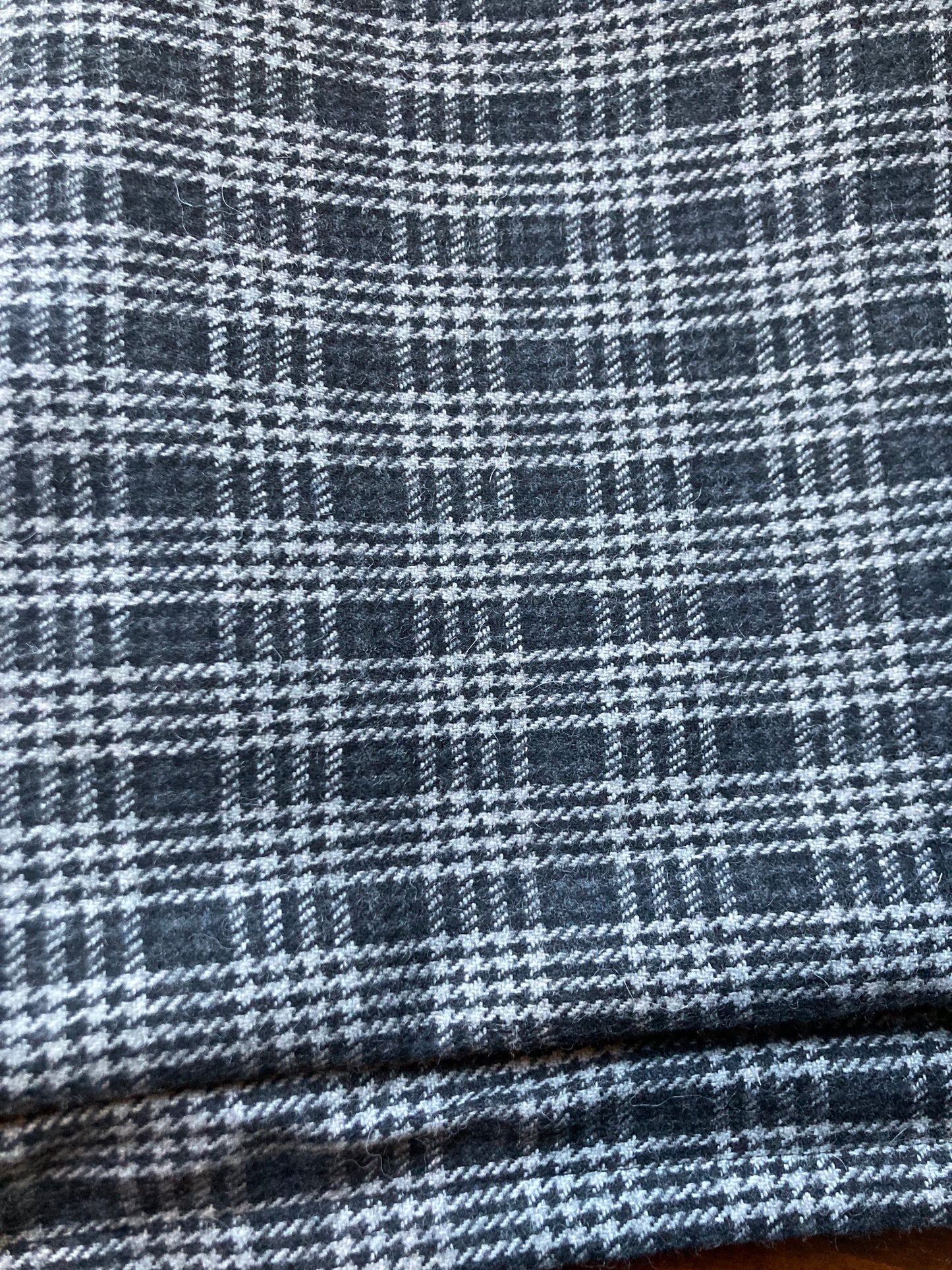 Curtain - Midnight Elegance -Wool Checks