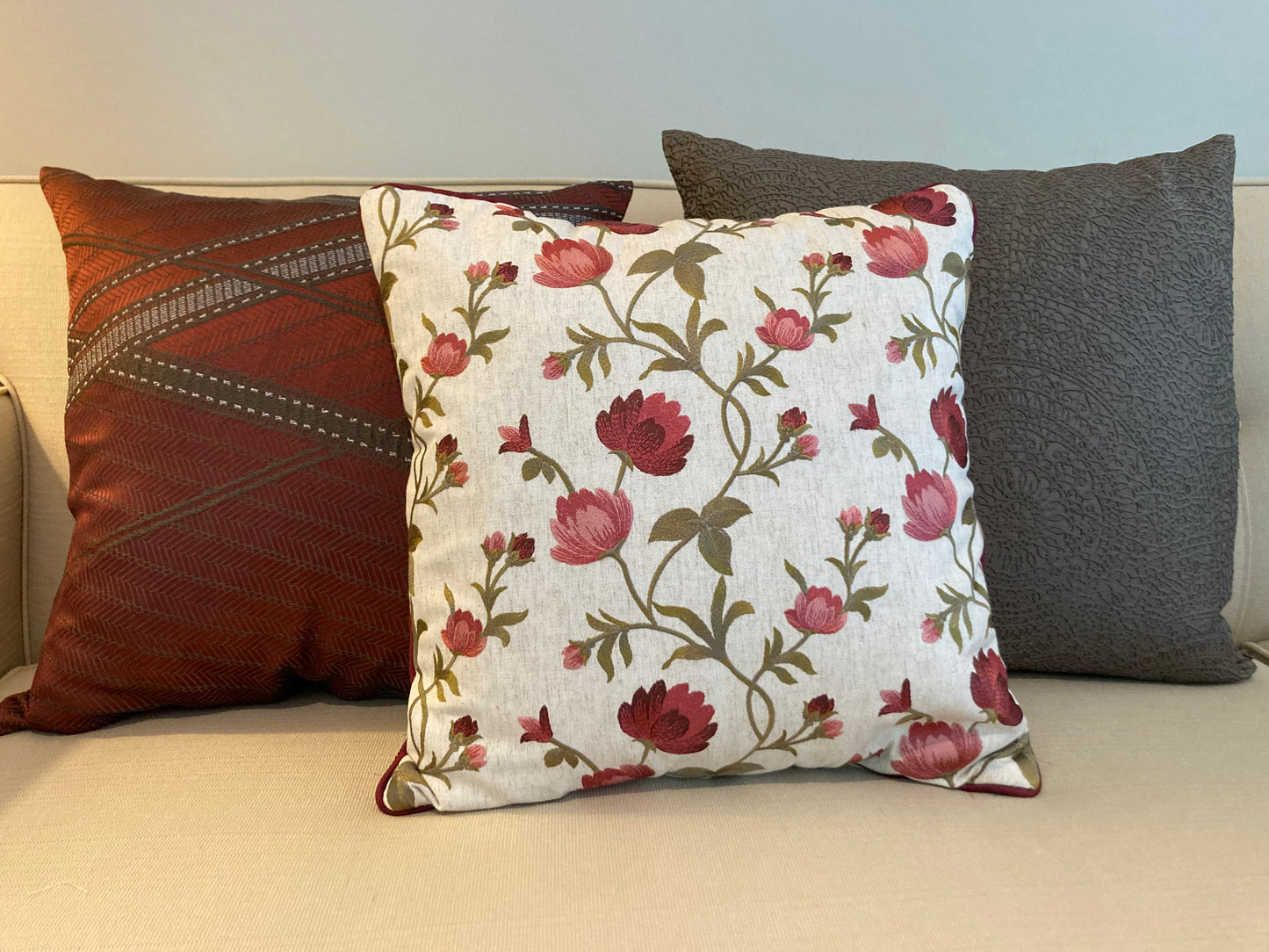 Cushion Cover Red Red Vine